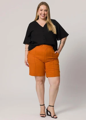 Lisamour - Blusa Decote V com Botões e Manga Curta Preta - LISAMOUR