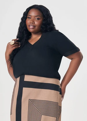 Lisamour - Blusa Decote V com Detalhe nas Mangas Preta - LISAMOUR