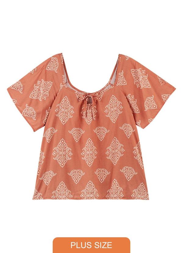 Rezzato - Blusa Estampada Gola Ampla Plus Size Marrom 1