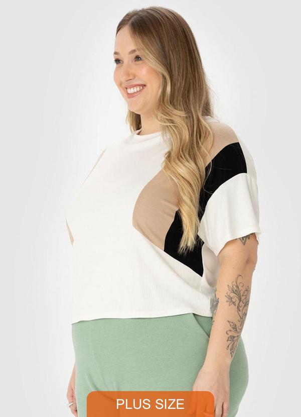 Malwee - Blusa Feminina com Recortes Plus Bege