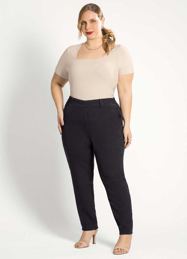 Habana - Blusa Feminina Plus Size Confortável Bege 2