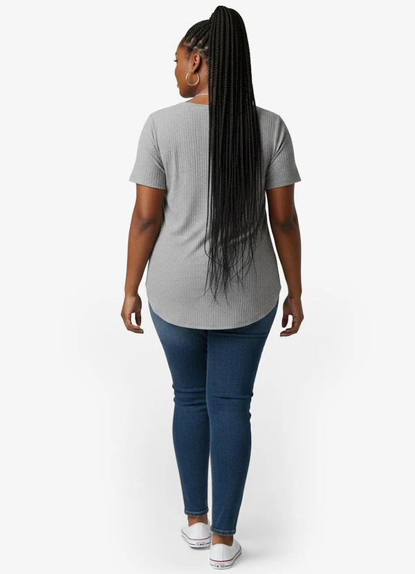 Infinita Cor - Blusa Feminina Plus Size da Cinza 4