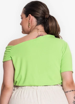 Secret Glam - Blusa Feminina Plus Size em Malha Soft Verde - SECRET GLAM