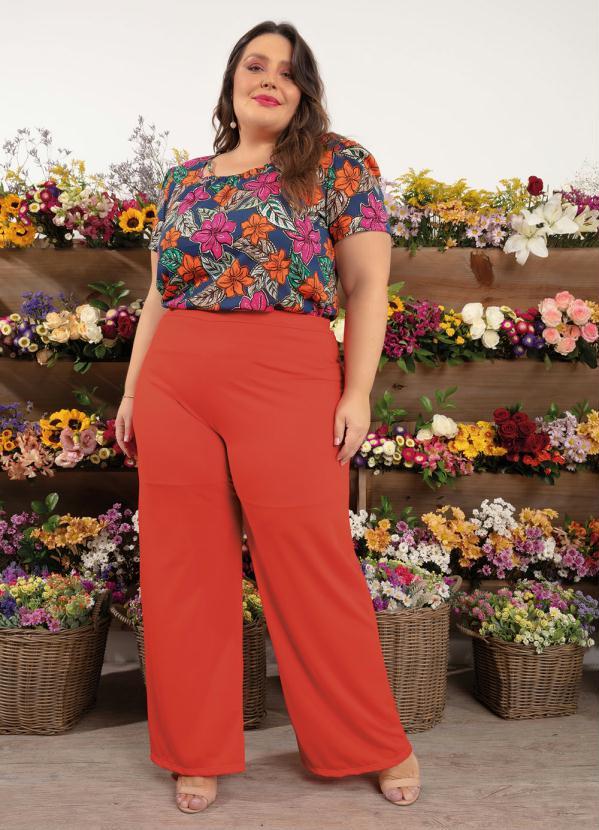 Outlet - Blusa Floral Azul com Detalhe Decote Plus Size 6