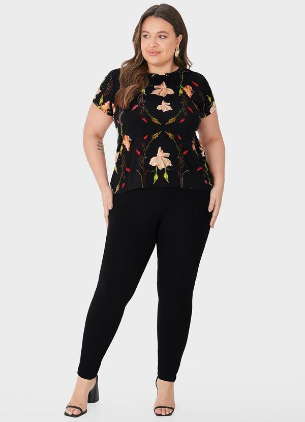 Malwee - Blusa Floral em Malha Plus Preto 5