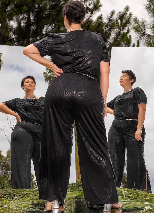 Marguerite - Blusa Geométrica Preta em Malha Resinada 4