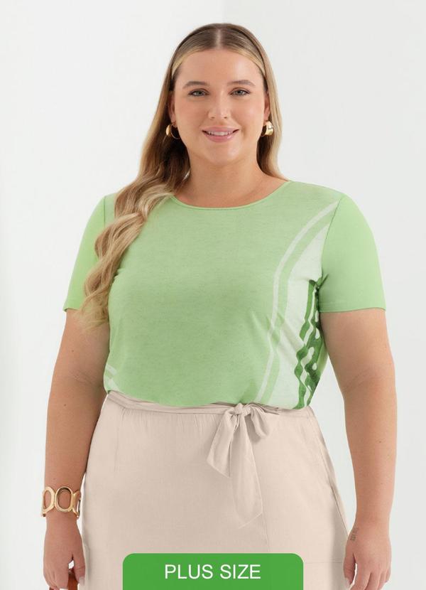 Cativa - Blusa Manga Curta Estampada Plus Verde