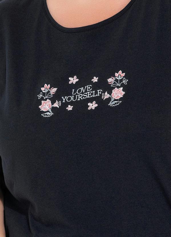 Marguerite - Blusa Marinho com Bordado na Frente Plus Size 1