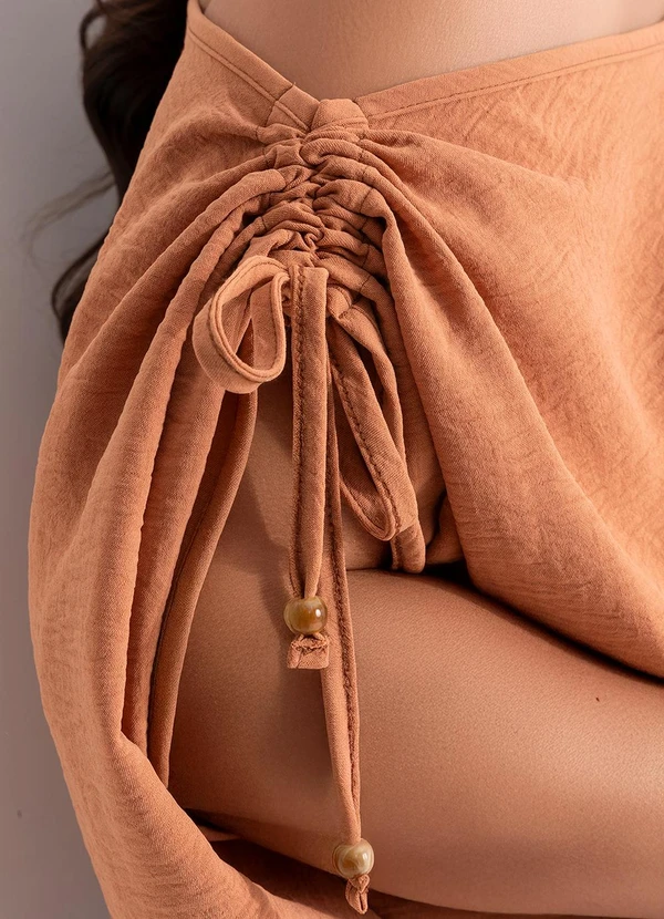 Marguerite - Blusa Marrom em Crepe Plano 1