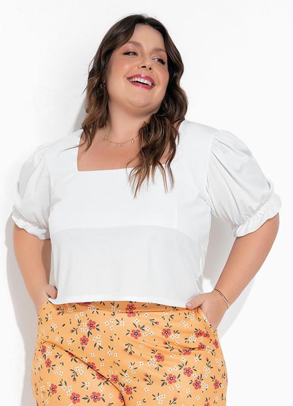 Blusa (Off White) com Mangas Bufantes Plus Size