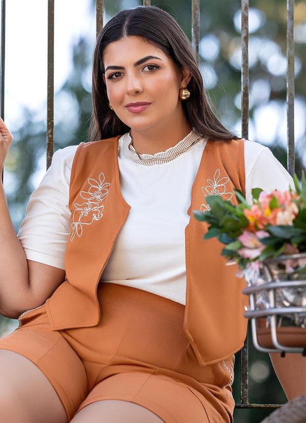Blusa (Off White) em Malha de Algodo