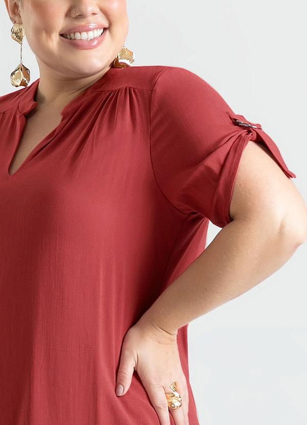 Cativa - Blusa Plus Size Bata Decote Gota Marrom 3