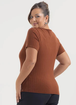 Cativa - Blusa Plus Size Decote Gota Canelada Marrom - CATIVA