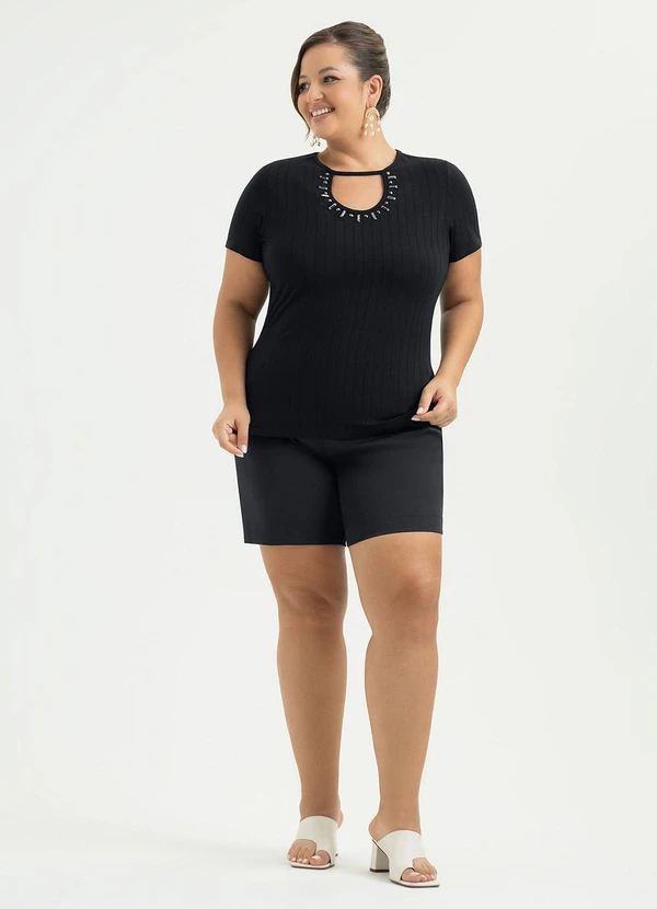 Cativa - Blusa Plus Size Decote Gota Canelada Preto 4