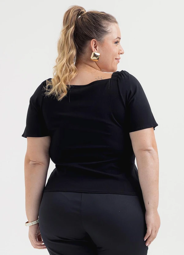 Cativa - Blusa Plus Size Decote Quadrado em Viscose Preto 2