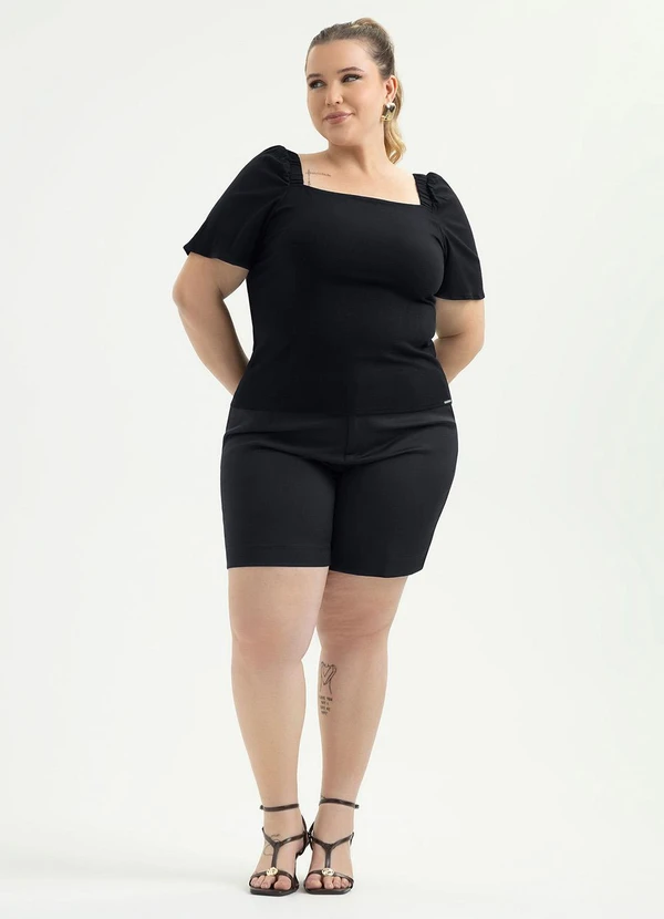 Cativa - Blusa Plus Size Decote Quadrado em Viscose Preto 3