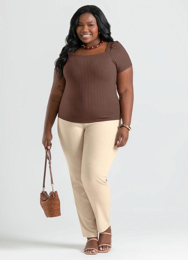 Cativa - Blusa Plus Size Decote Quadrado Marrom 4