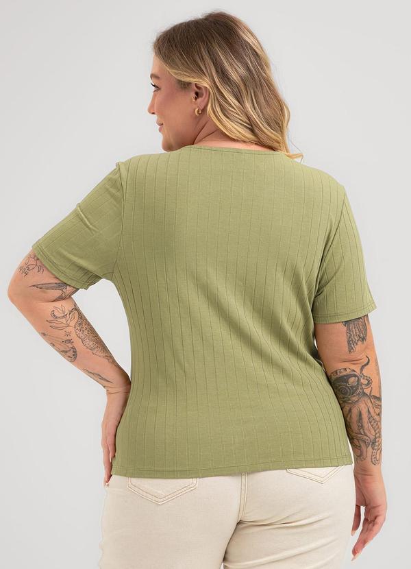 Cativa - Blusa Plus Size Decote V Canelada Verde 2