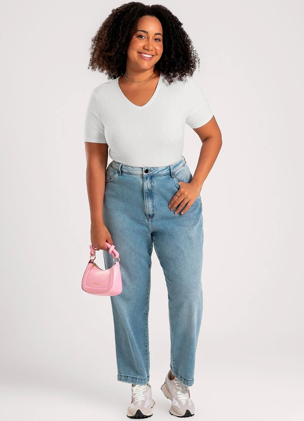 Cativa - Blusa Plus Size Decote V em Canelado Branco 3