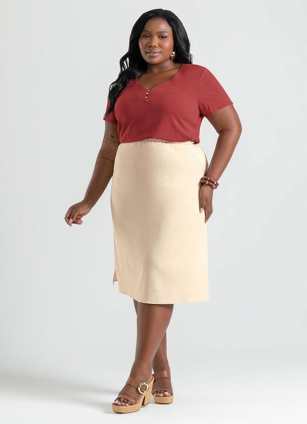 Cativa - Blusa Plus Size Decote V em Viscose Marrom 4