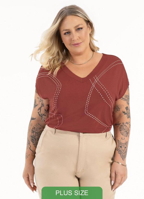 Habana - Blusa Plus Size Decote V em Viscose Marrom 1