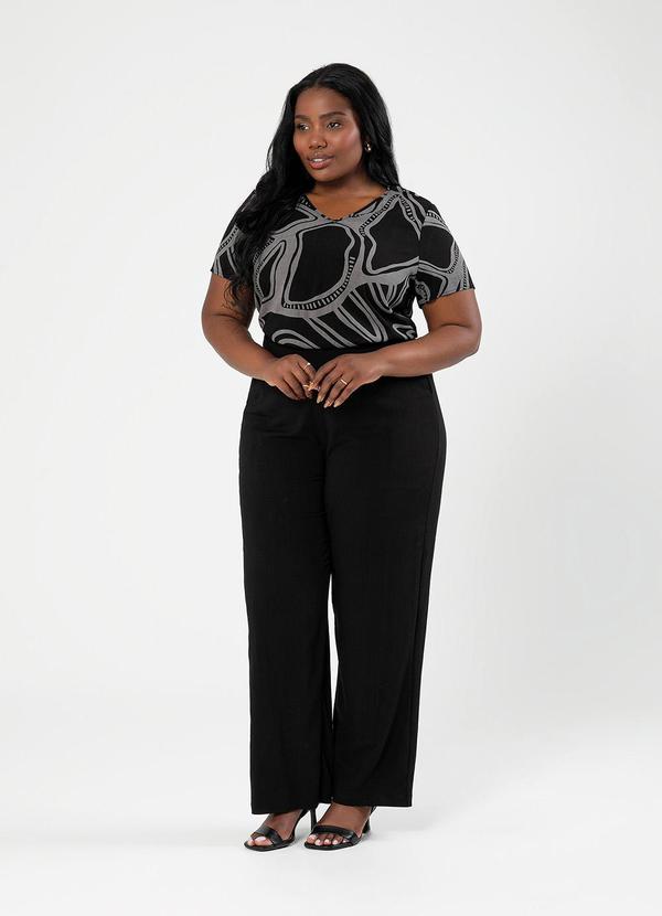 Cativa - Blusa Plus Size Decote V em Viscose Preto 4
