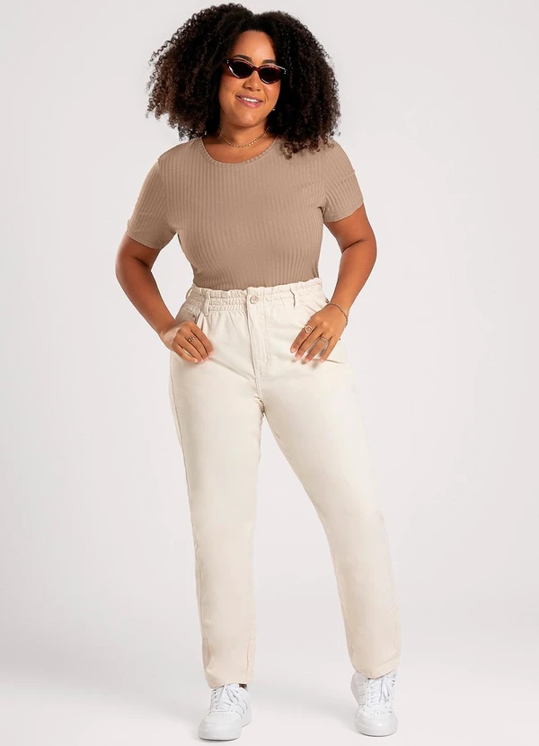 Cativa - Blusa Plus Size em Canelado Marrom Claro 3