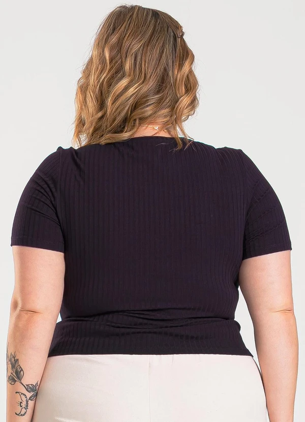 Cativa - Blusa Plus Size em Canelado Preto