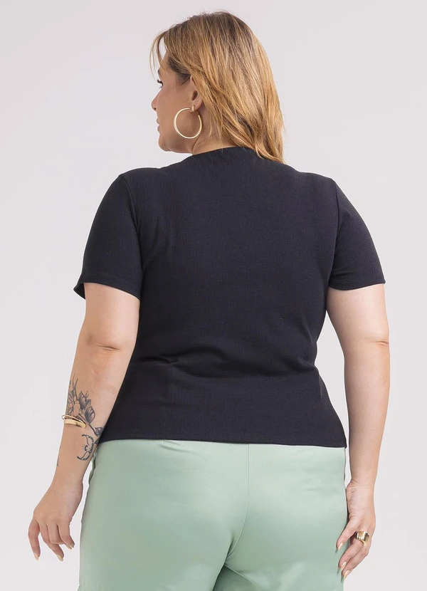 Habana - Blusa Plus Size em Canelado Preto 2