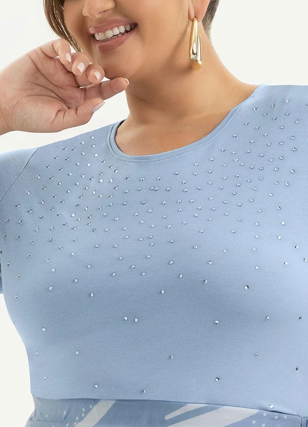 Cativa - Blusa Plus Size em Crepe Azul Claro 3