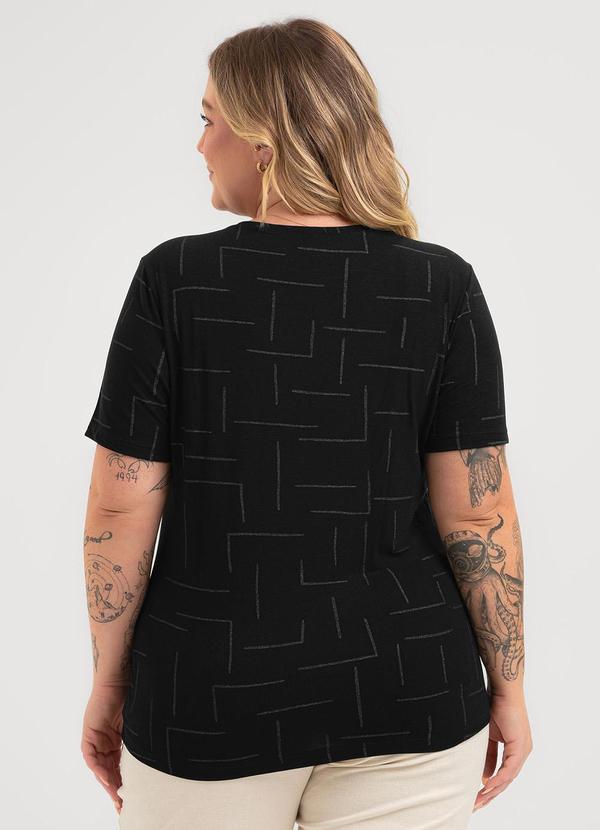 Cativa - Blusa Plus Size em Crepe Preto 2