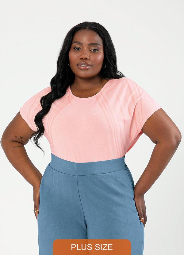 Cativa - Blusa Plus Size em Crepe Rosa Claro
