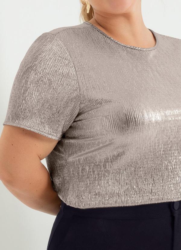 Cativa - Blusa Plus Size em Metalizado Bege 4
