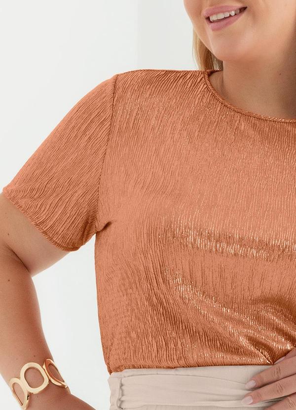 Cativa - Blusa Plus Size em Metalizado Laranja 3