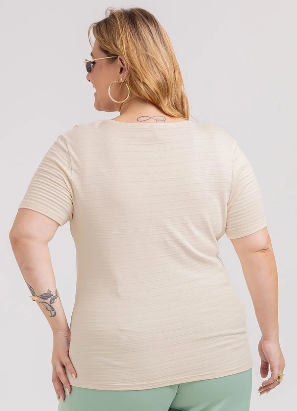 Habana - Blusa Plus Size em Viscose Bege 2