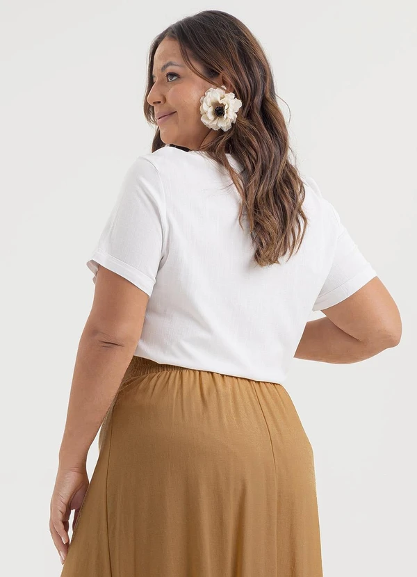 Cativa - Blusa Plus Size em Viscose Branco  2