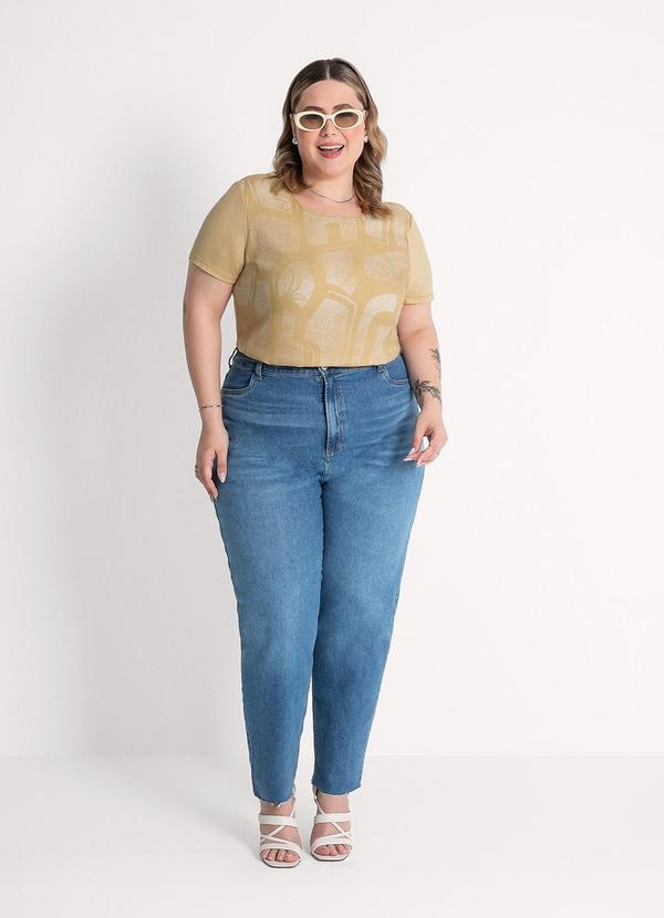 Habana - Blusa Plus Size em Viscose Caramelo 4