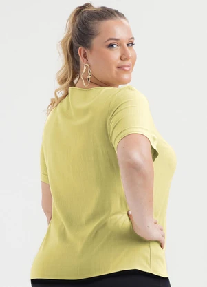 Cativa - Blusa Plus Size em Viscose Caramelo - CATIVA