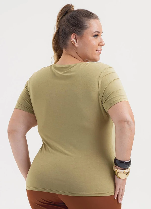 Cativa - Blusa Plus Size em Viscose Caramelo 2