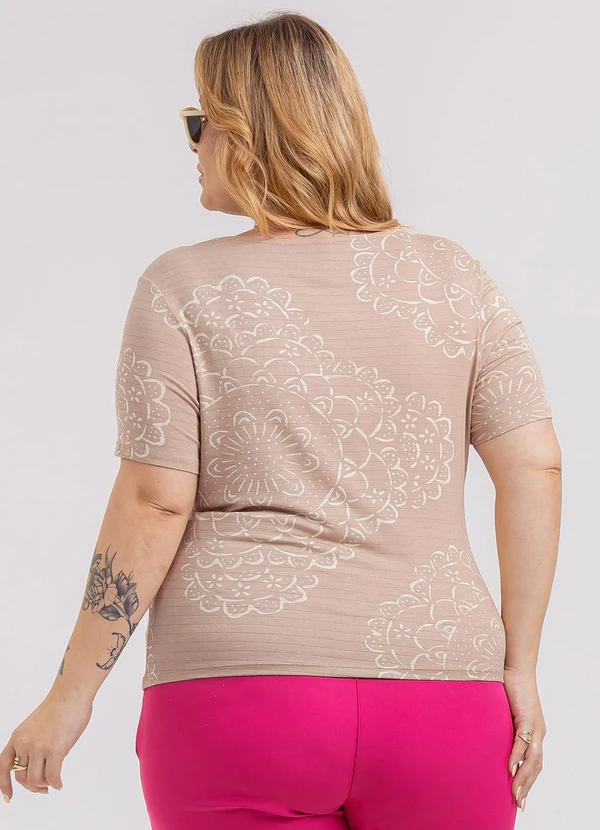 Habana - Blusa Plus Size em Viscose Marrom