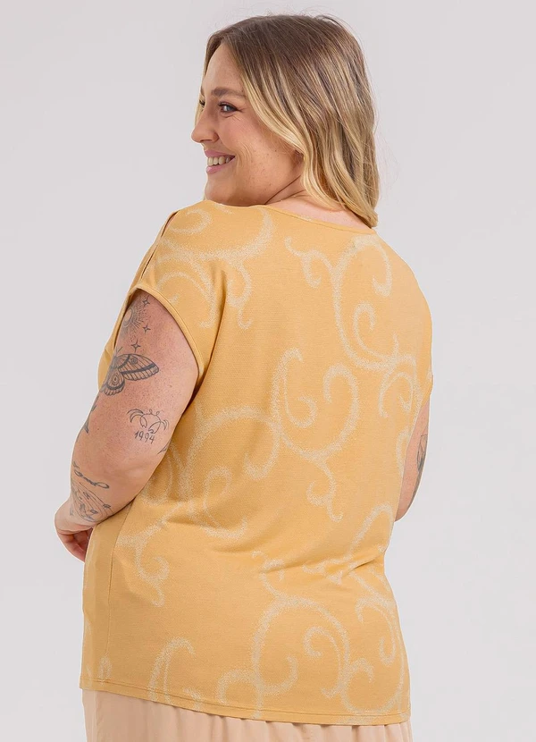 Habana - Blusa Plus Size em Viscose Marrom 2