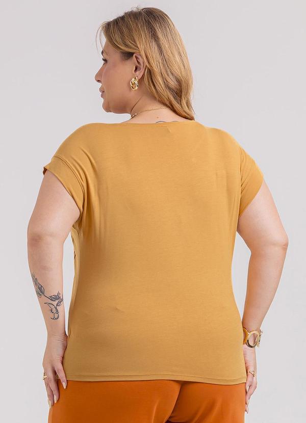 Habana - Blusa Plus Size em Viscose Marrom 2