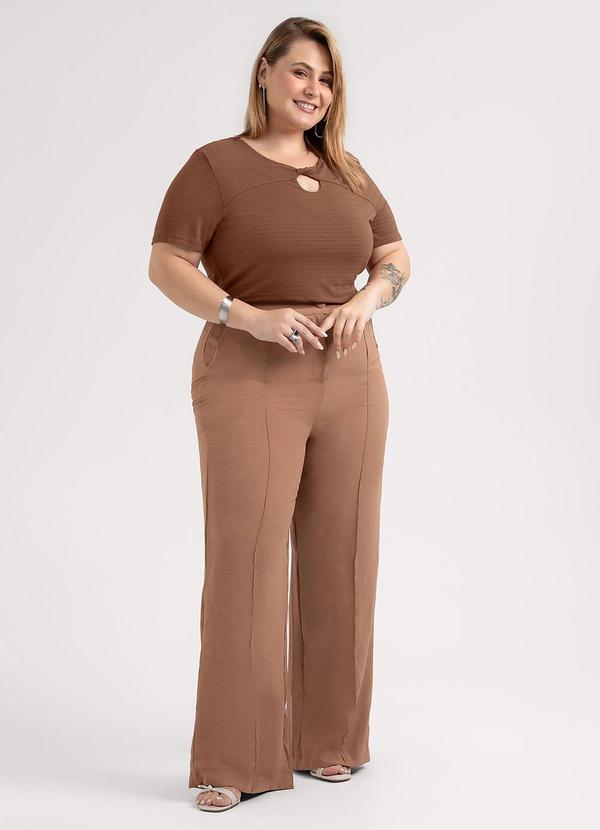 Habana - Blusa Plus Size em Viscose Marrom 4