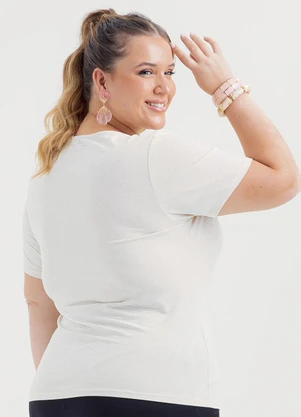 Cativa - Blusa Plus Size em Viscose Off White - CATIVA