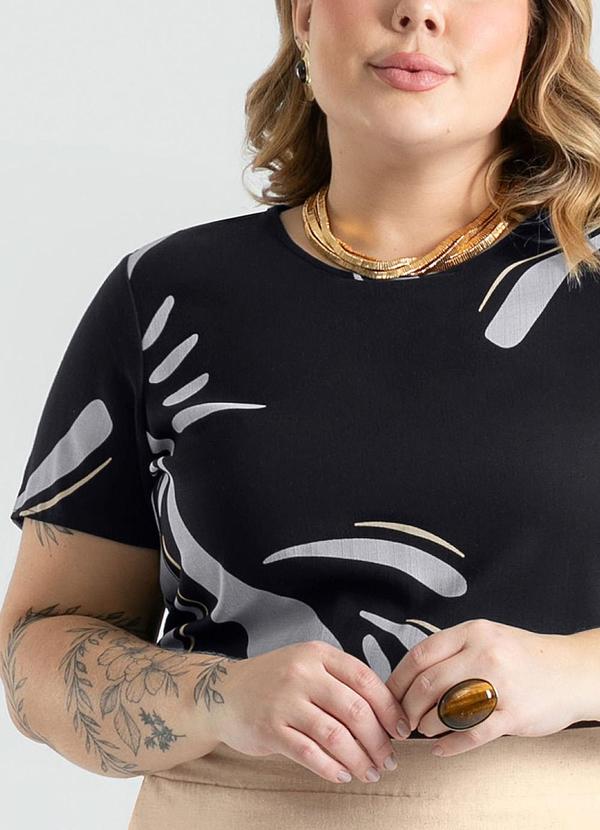 Cativa - Blusa Plus Size em Viscose Preto 3