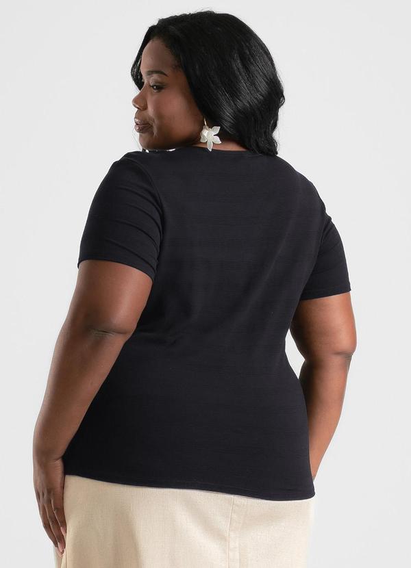 Cativa - Blusa Plus Size em Viscose Preto 2