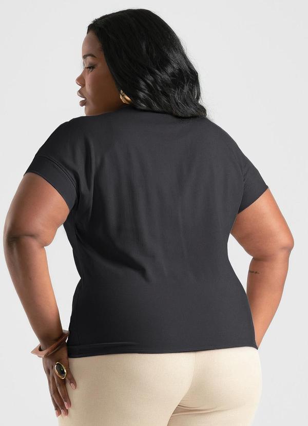 Cativa - Blusa Plus Size em Viscose Preto 2