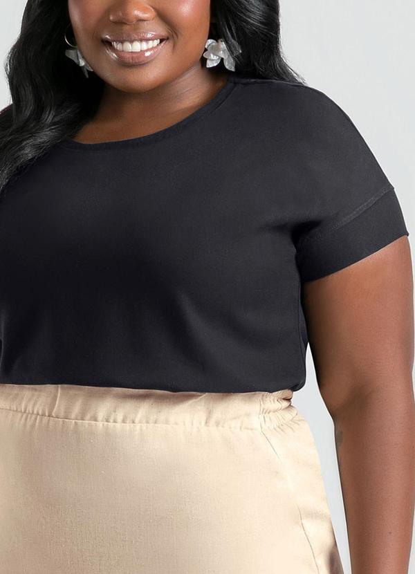 Cativa - Blusa Plus Size em Viscose Preto 3
