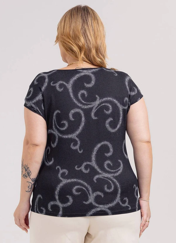 Habana - Blusa Plus Size em Viscose Preto 2