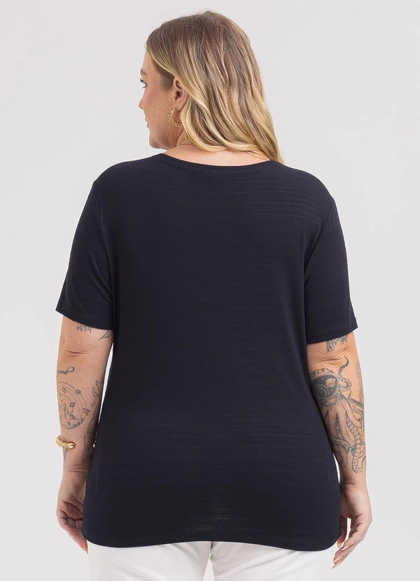 Habana - Blusa Plus Size em Viscose Preto 2